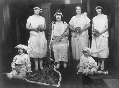 Photograph, Queen Competition Entrants for the Stawell Hospital Fund Raiser 1925