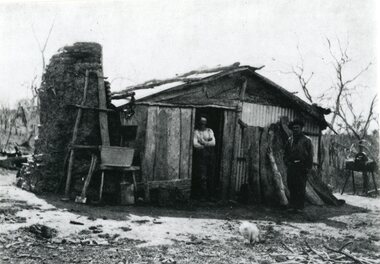 Photograph, Charcoal Burners Hut on Holden's "Overdale" Station Property at Watta Wella