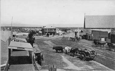 Photograph, Lower Main Street Stawell looking West towards the Unicorn Hotel later Coffee Palace c1885