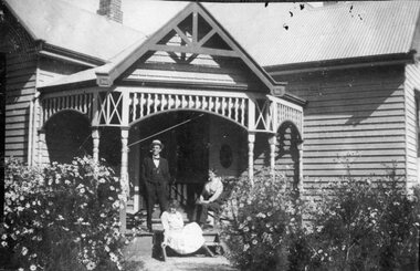 Photograph, Archibald Family Home in Pomonal