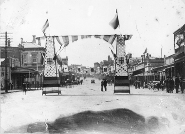 Photograph, Main Street Stawell Celebrations for an unknown occasion 1900-1910