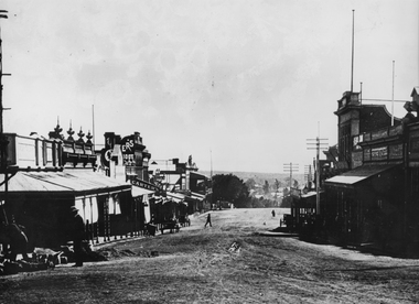 Photograph, Main Street Stawell looking West from opposite Star Lane 1906