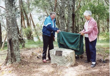 Photograph, Knights Roadside Tearooms site at Halls Gap with the unveiling of a Plaque -- 4 Photos