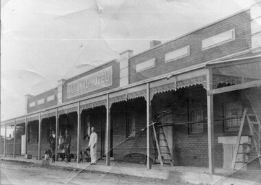 Photograph, M Jim Willoby and Mr Reece Unknown painting the National Hotel in Wakeham Street Stawell c1900