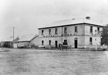 Photograph, Royal Hotel in Glenorchy 1855-1968