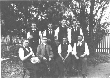 Photograph, School of Mines Students 1907 with Mr W. W. Telford in the rear, second from the right