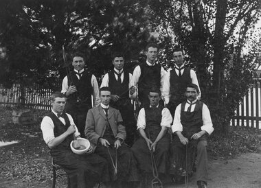 Photograph, School of Mines Students 1907 with Mr W. W. Telford in the rear, second from the right