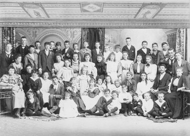 Photograph, Large Group at the Harvard College Stawell at 14 Ligar Street