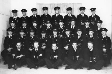 Photograph, Stawell Urban Fire Brigade Discipline Team in Uniform in Bendigo 1938