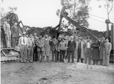 Photograph, Stawell Sewerage Project -- Turning of the First Sod Ceremony 1949