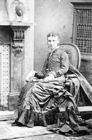 Photograph, Jean McLeod McMurtrie c1870 -- Portrait