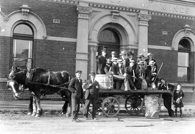 Photograph, Draft Horse and Dray with students from the Stawell School Mines in Skene Street c1900