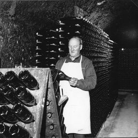 Photograph, Seppelts Cellars in Great Western with Mr Harold Carr