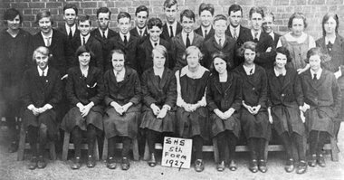 Photograph, Stawell High School Form 5 -- Named 1927