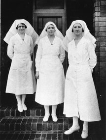 Photograph, Stawell Hospital Nursing Staff with Sister A Gullan, Matron M L Lang & Sister V M Spears