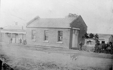 Photograph, Mr Frank Crouch -- Undertaker -- established 1862 on the corner of Longfield & Griffiths Streets