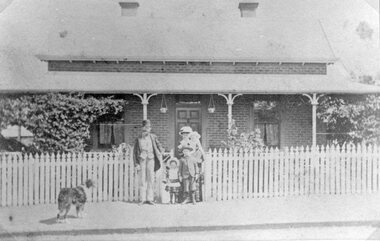 Photograph, Telford Family Brick Home in Scallan Street Stawell
