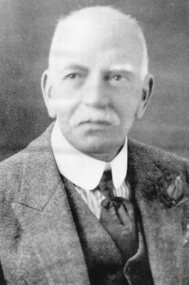Photograph, Mr Frank S. Williamson -- Studio Portrait