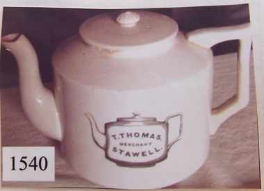 Memorabilia - Realia, Square Teapot with advertising, 1870