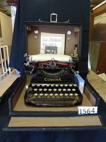 Memorabilia - Realia, Portable Collapsible Typewriter in carrying case. Corona Brand, 1917