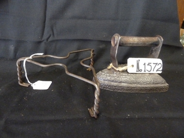 Memorabilia - Realia, Flat Iron & Wire Stand, 1890-1930