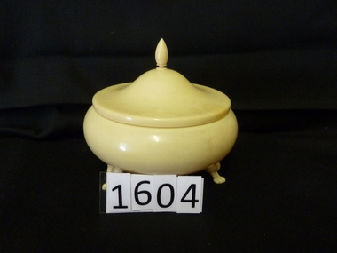 Memorabilia - Realia, 1920's