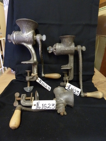 Memorabilia - Realia, 1900-1920