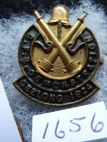 Memorabilia - Badge, 1924