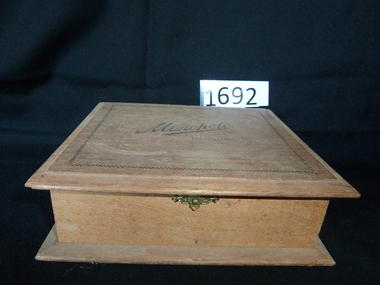 Memorabilia - Realia