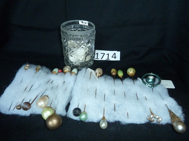 Memorabilia - Realia, 1800-1920