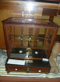 Memorabilia - Realia, Brass Beam Balance in Wood and Glass Case, 1940-1950