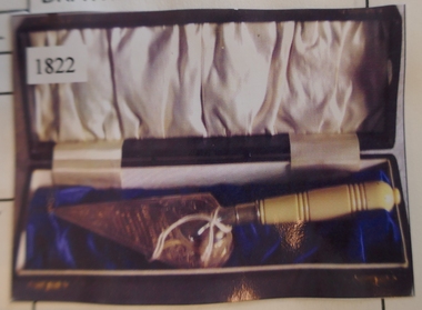 Memorabilia - Realia, Presentation Silver Trowel in Case used by Fred Cato to lay foundation stone of Ascot Vale Methodist Church Melbourne, 1926