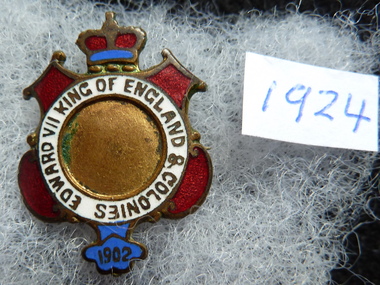 Memorabilia - Badge, 1902
