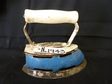 Memorabilia - Realia, Domestic Iron Blue Enameled with wooden handle, 1920's-1930's