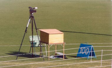 Photograph, Judges Finishing Machine for the 100 m Race at the Stawell Athletic Club