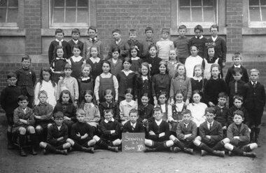 Photograph, Stawell Primary School Number 502 -- Grade 5A 1920