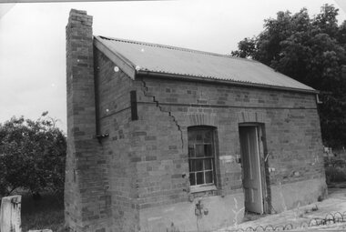 Photograph, Small Brick Cottage at the rear of the Wehl Family home "Carlsruhe" on the Western Highway
