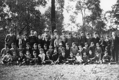 Photograph, Stawell Technical School Students 1929 at the Plantation