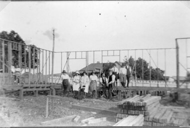 Photograph, Home under Construction in Walker St Stawell -- owned by Mr R L Henderson