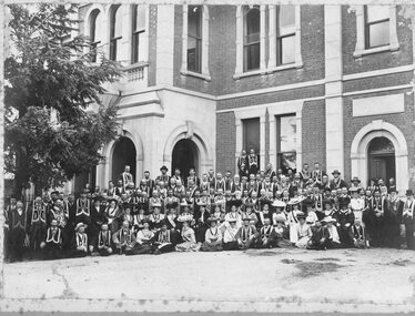 Photograph, Friendly Society Groups in full Regalia at the Town Hall for Federation 1901