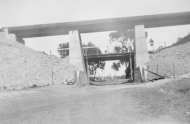Photograph, Deep Lead -- Bunyip Bank Rail Crossing up-grade 1933-1934
