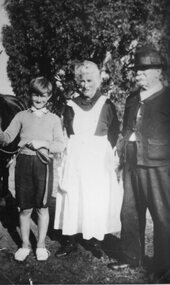 Photograph, Deep Lead Group Mr Henry Freeland & Mrs Elizabeth Freeland nee Unknown and their grandson Master Ken Bennett at the Freeland farm