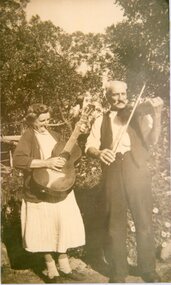 Photograph, MrJoseph Mitchell & Mrs Rachel Jane Mitchell nee Flavell
