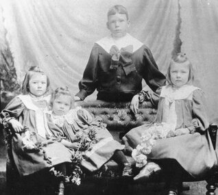 Photograph, Robson Family Children -- William, Mary, Eva & Doris 1900 -- Studio Portrait