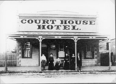 Photograph, Court House Hotel in Patrick Street Stawell