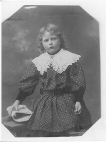 Photograph, Simmons Rose Estelle 1900 – 1986