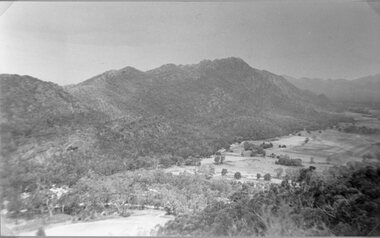 Photograph, Fyans Valley in Halls Gap -- Before lake Belfield was constructed