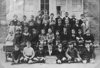 Photograph, Stawell Primary School Number 502 -- Pupils 1926-1927