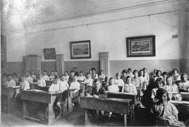 Photograph, Stawell Primary School Number 502 -- Pupils 1928
