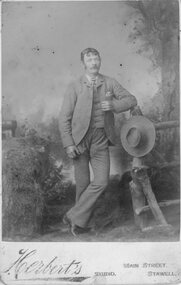 Photograph, Mr Henry Thomas Harvey 1864-1926 -- Studio Portrait